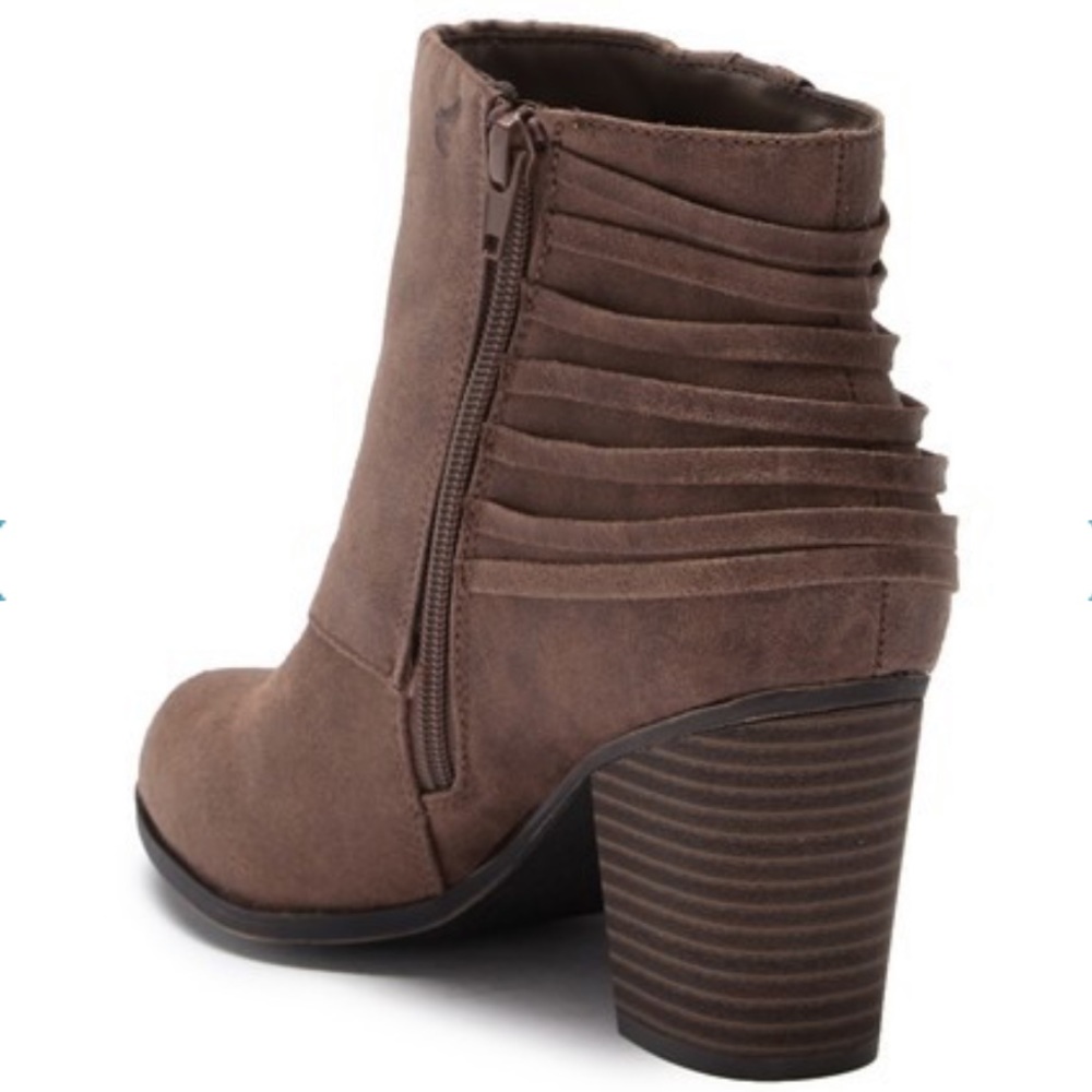 Back Braided Straps Cuffed Heeled Ankle Booties - Picture 4 of 7